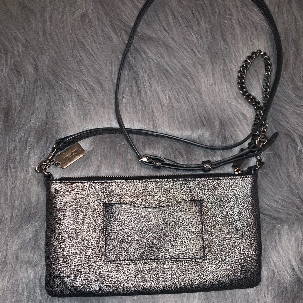 Cross body - Picture 2 of 3